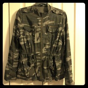 🔥flash sale🔥Express Camo jacket